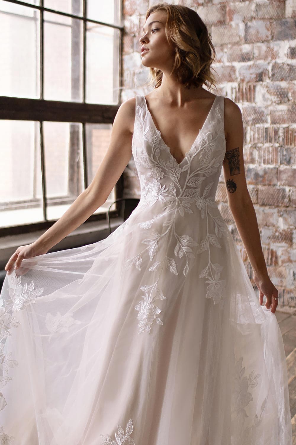 Liv Lace Wedding Dress | Wedding Love Spell