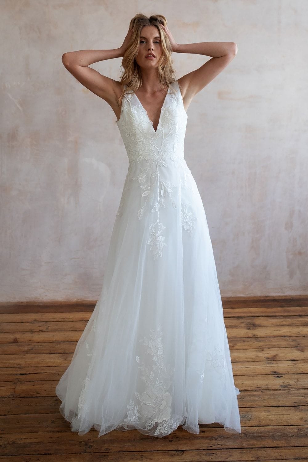 Ivory Lace Long Sleeves Chiffon Wedding Dresses MW526 | Musebridals