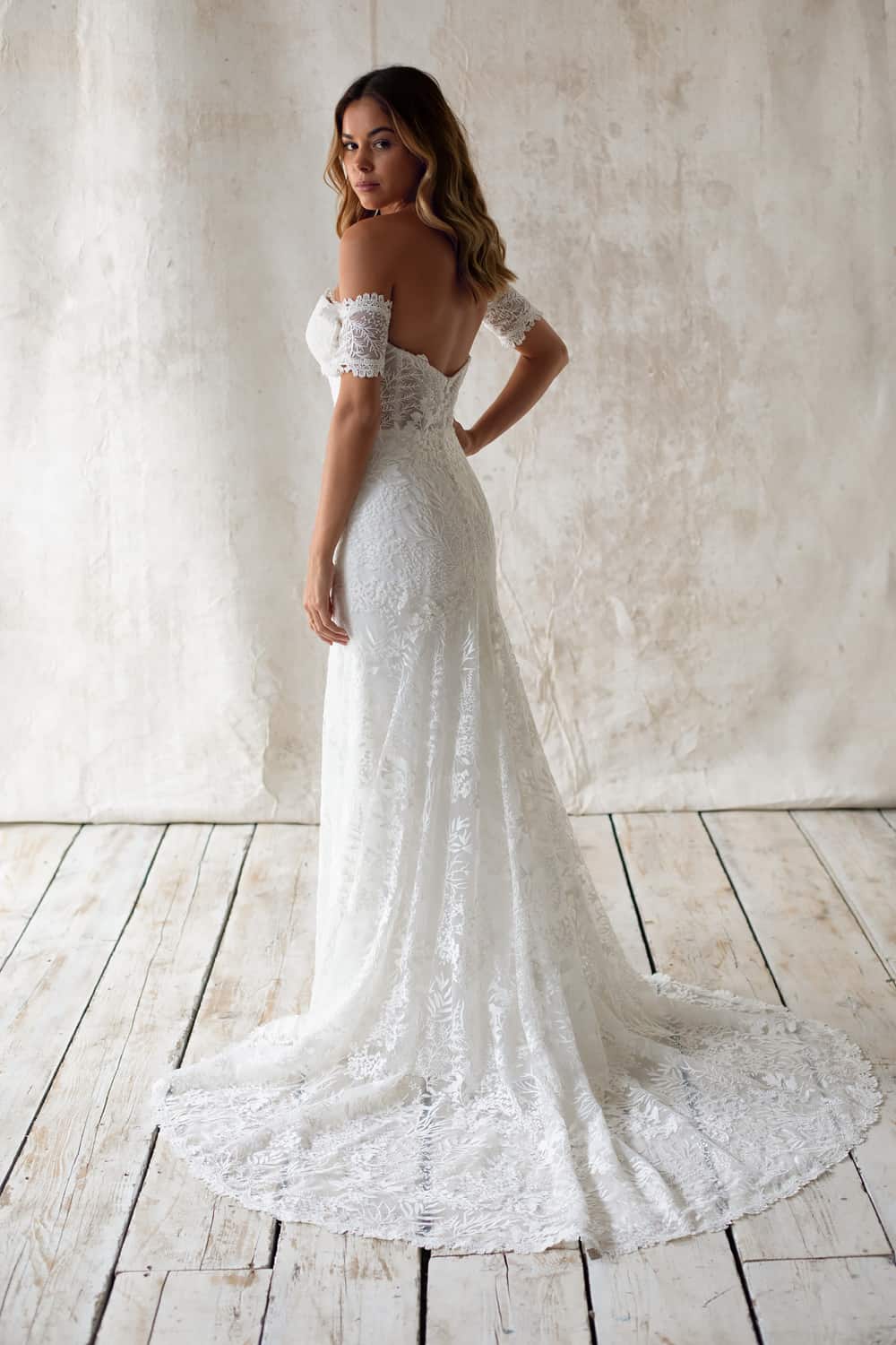 Boho trumpet hotsell wedding dress