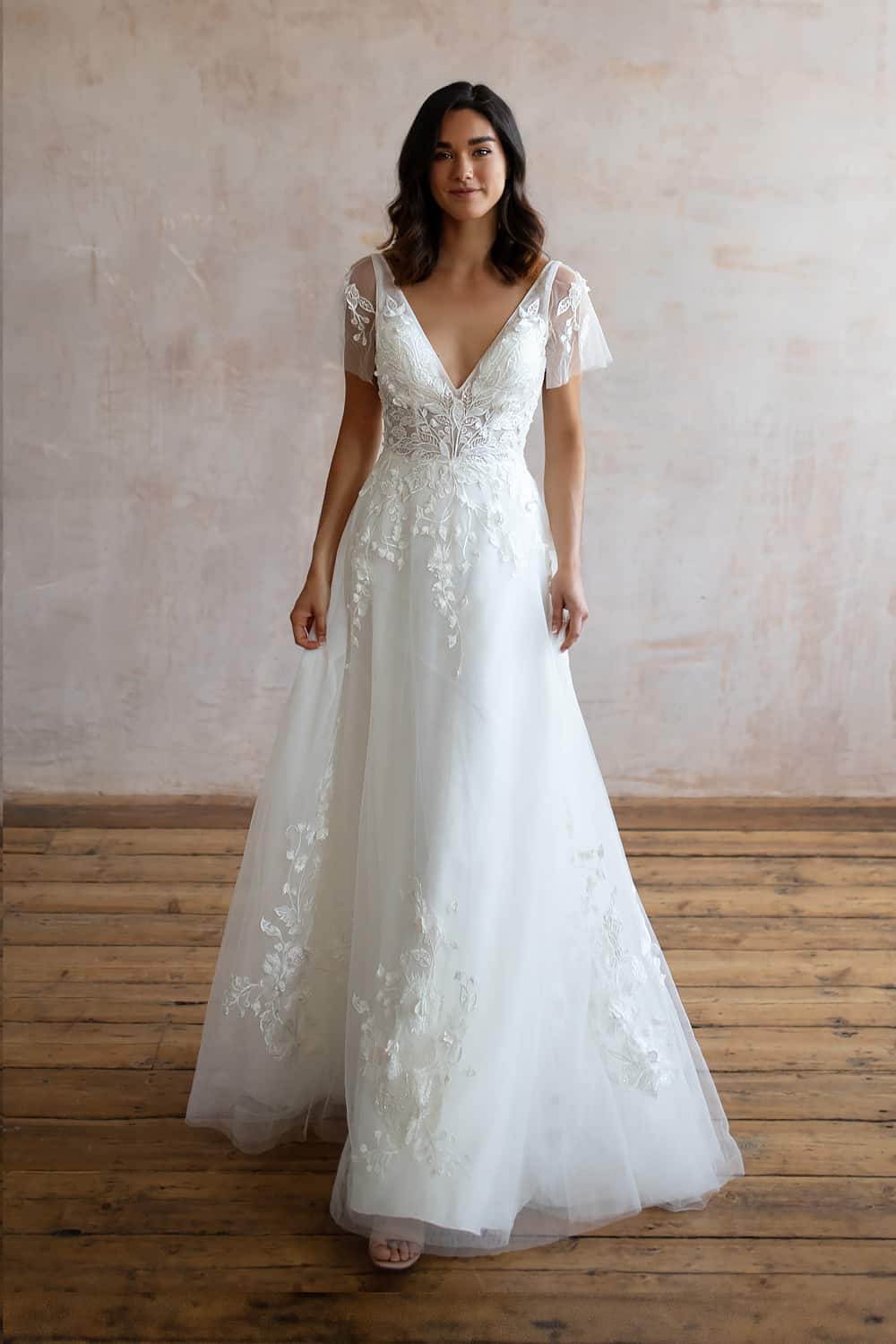 Simple Wedding Dresses Lace Line V Neck Chiffon Beach Bridal Dress Custom