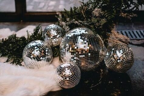 ebc44e9d1403510579636b283f4b32bc e1732640540632 uai Love Spell Design