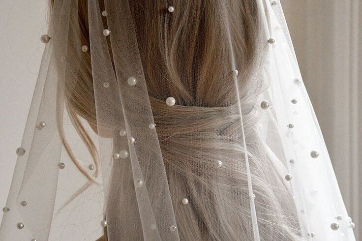 Why Delay Finding Your Bridal Look? Love Spell Design scattered pearl veil pearl wedding veil PARADIS uai Love Spell Design